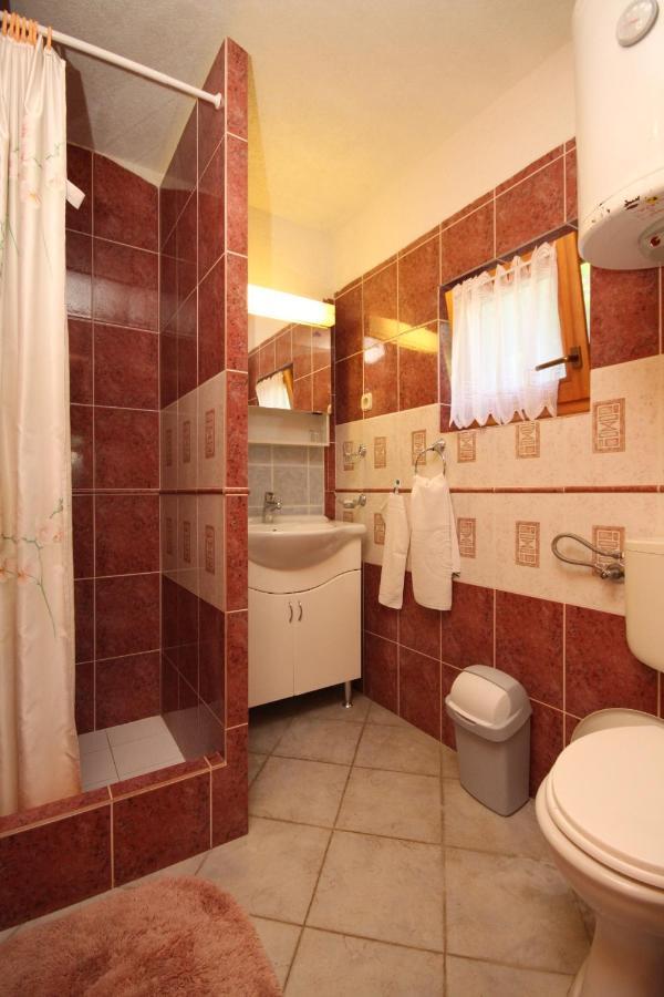 Apartments With A Parking Space Rukavac, Vis - 2444 루카박 외부 사진